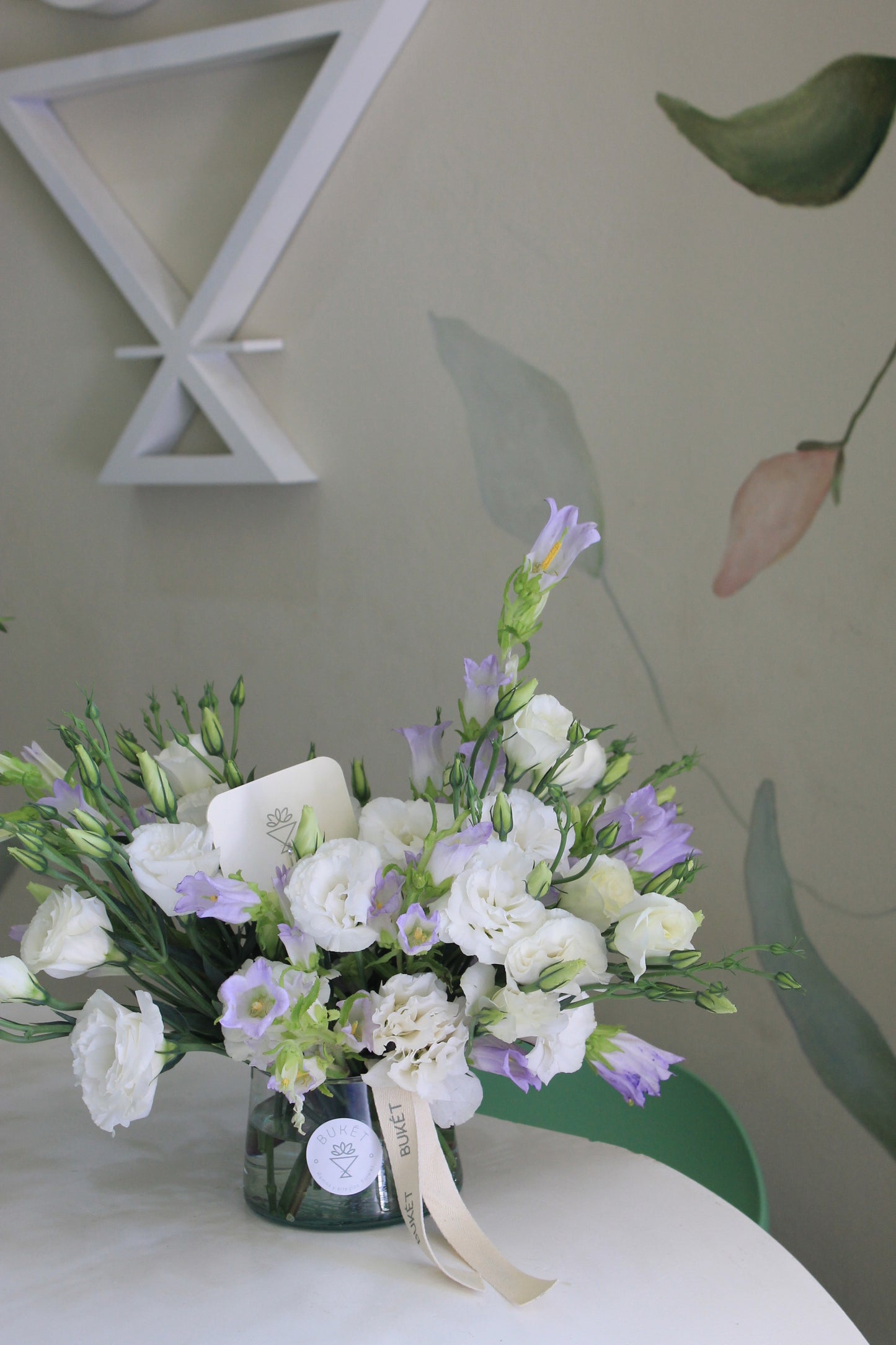 Base lisianthus