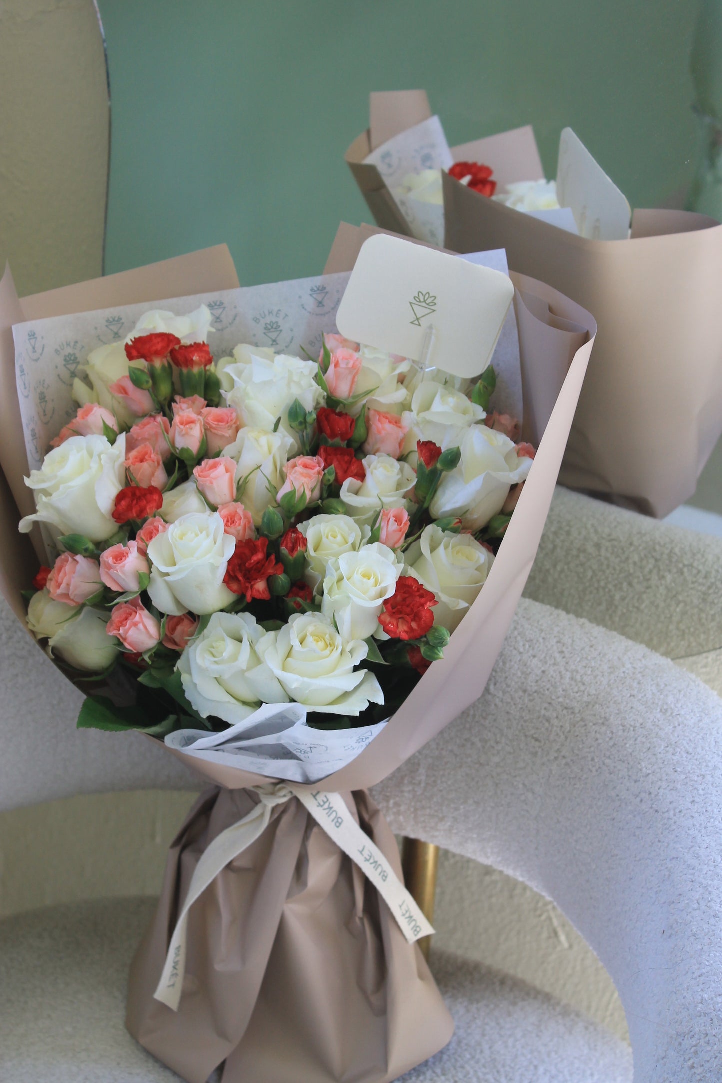 Ramo rosas + mini rosas