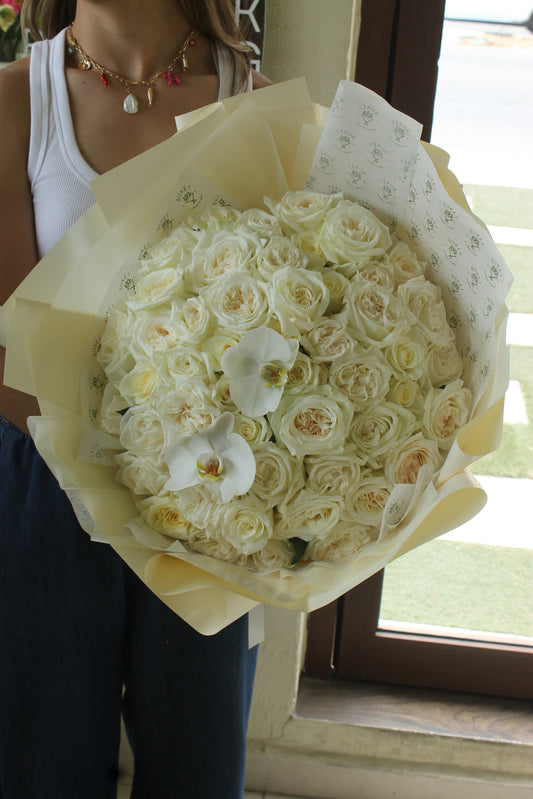 Ramo 50 rosas + orquídeas